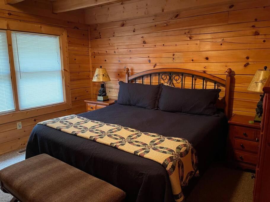 Peace By The Lake Sevierville Exterior photo